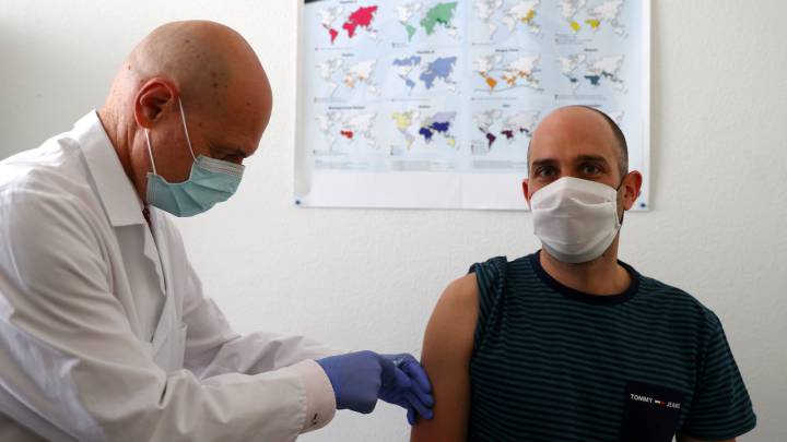 Bruselas asegura 225 millones de vacunas contra el coronavirus para la UE
