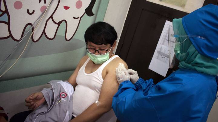 China lleva probando una vacuna en seres humanos desde julio