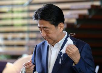 Abe renuncia a su cargo de primer ministro por enfermedad