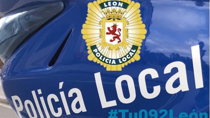 Brutal agresión a dos policías locales de León al intervenir en una reunión 'sin mascarillas'