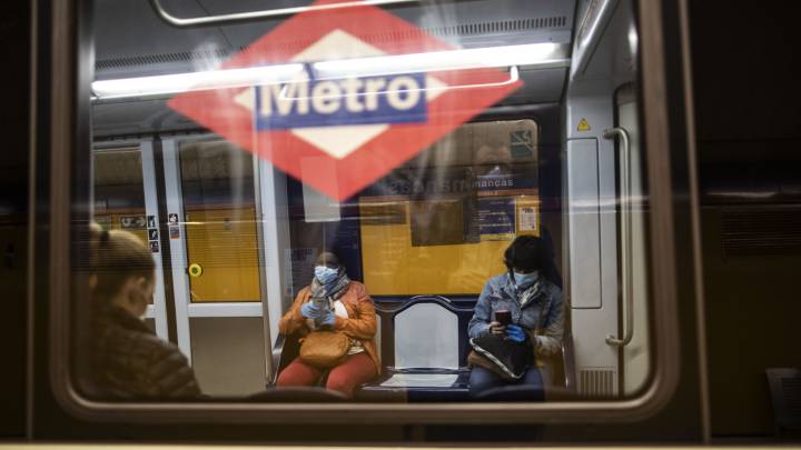 Agredidos dos vigilantes del Metro de Madrid por pedir el uso de la mascarilla a dos viajeros