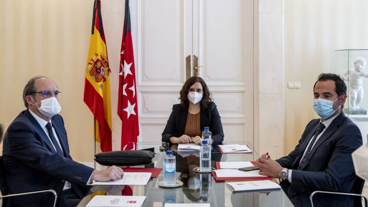 Ignacio Aguado, Isabel Díaz Ayuso y Ángel Gabilondo en una reunión