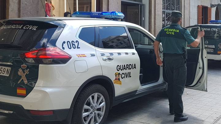 Muere una joven de 15 años tras clavársele un cristal en el corazón