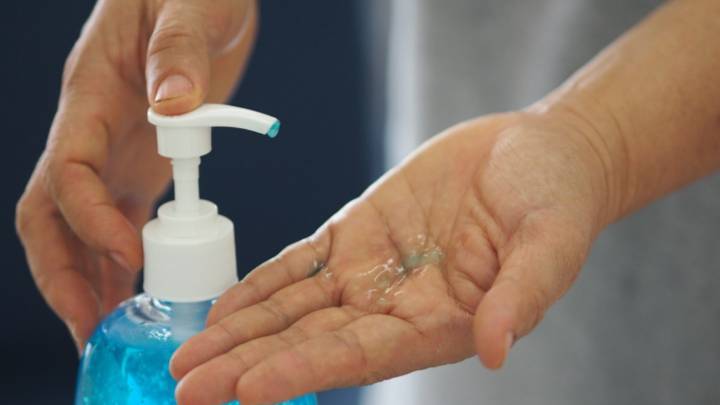 Los dermatólogos advierten: es mejor lavarse las manos que el uso de los hidroalcohólicos