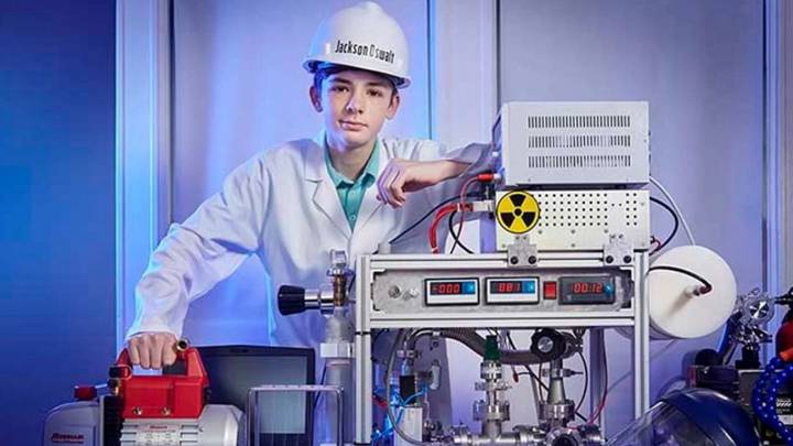 Un adolescente hace una fusión nuclear en su casa