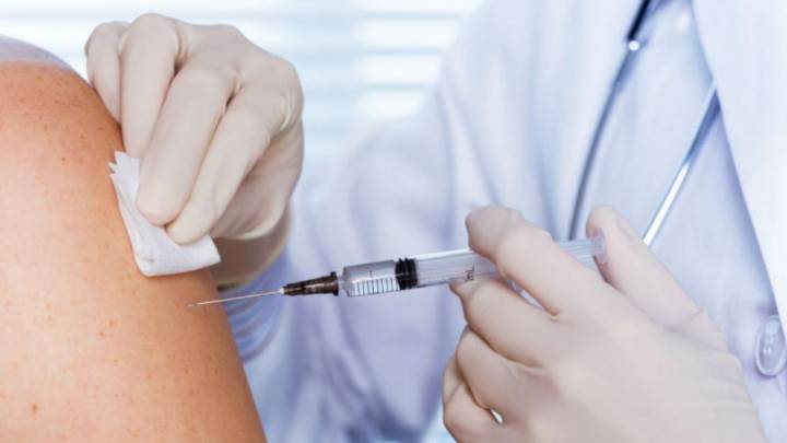 Coronavirus: ¿por qué las farmacias no van a vender la vacuna de la gripe?
