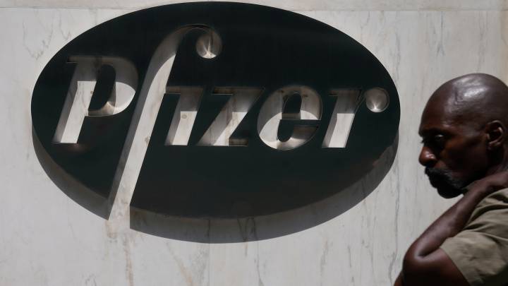 Pfizer espera pedir autorización para usar su vacuna contra la COVID-19 a finales de noviembre