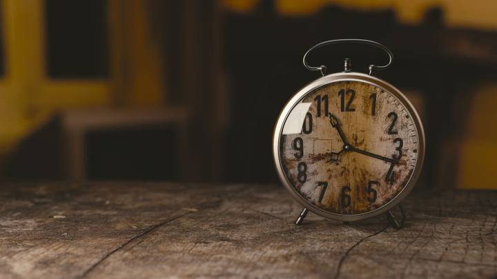 Cambio de hora del 25 octubre: ¿se adelanta o se atrasa el reloj hoy?
