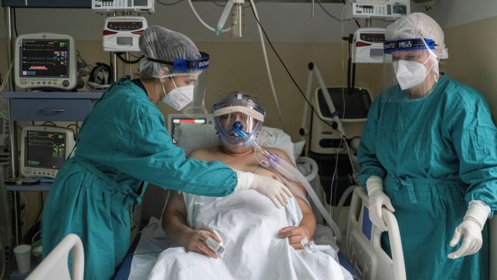 El oxígeno de alto flujo, arma para evitar la intubación de los pacientes por COVID-19
