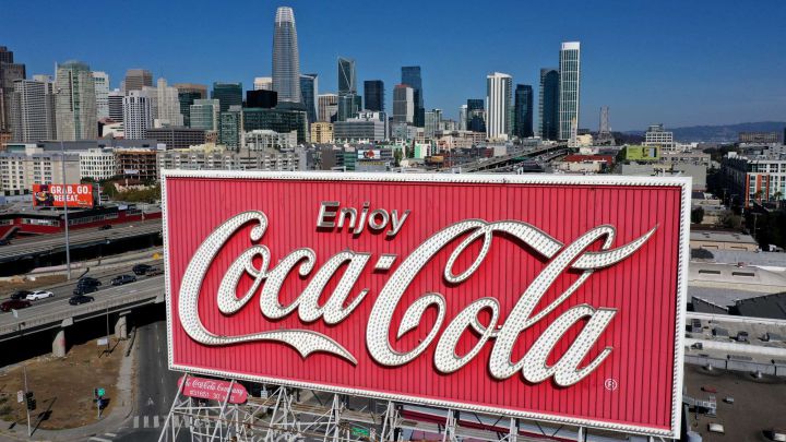 Coca-Cola eliminará la mitad de sus bebidas