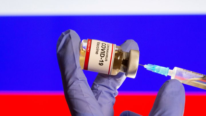 Rusia se suma a la carrera de la vacuna con Sputnik: "Es efectiva al 90%"