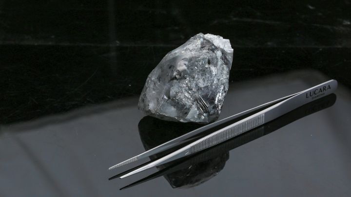 Hallan uno de los diamantes más grandes de la historia en África