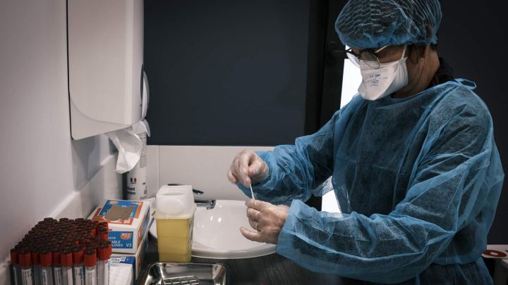 Detectan personas con anticuerpos del coronavirus que no han sido infectadas