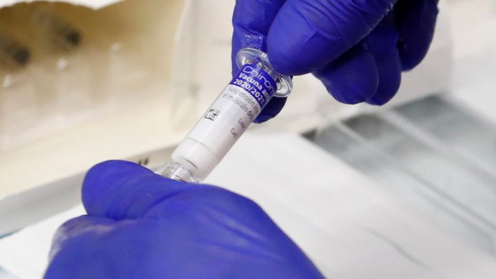 Vacuna de Oxford y AstraZeneca: comparativa de precios y efectividad con Pfizer, Moderna...