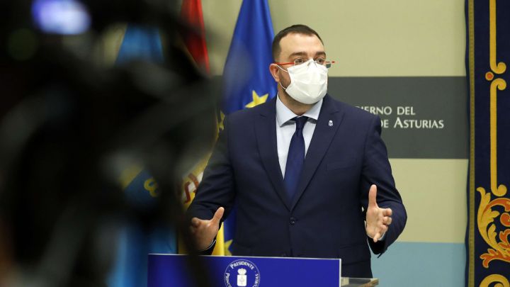 El presidente de Asturias denuncia amenazas por su gestión de la pandemia