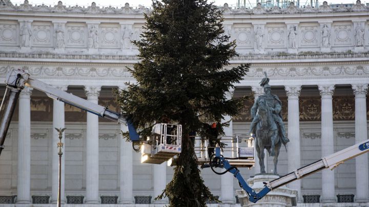 Italia pone el toque de queda en Navidad para evitar una "masacre"