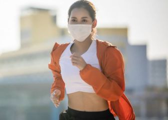 Hacer deporte con mascarilla baja el oxígeno un 4% y se aspira 20% más de CO2