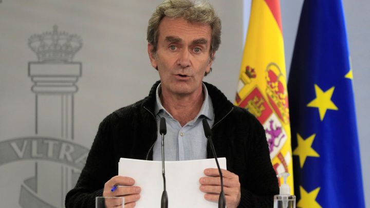 Simón señala el inminente periodo de riesgo en España