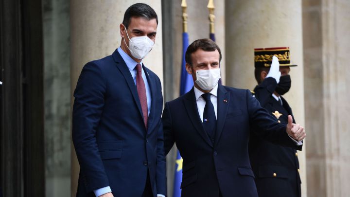 Pedro Sánchez da negativo pero mantendrá su cuarentena