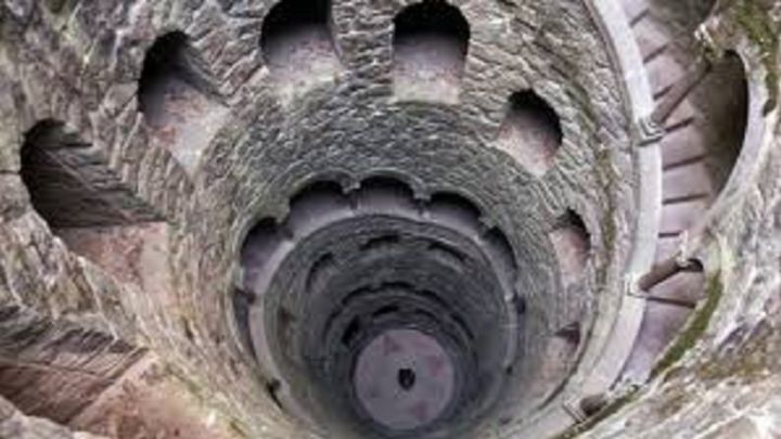 La misteriosa Torre Invertida de Sintra: el edificio más profundo de Europa