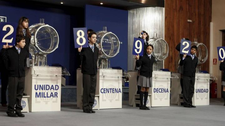 Cul fue el primer premio de la Lotera de El Ni?o el a?o en el que naciste