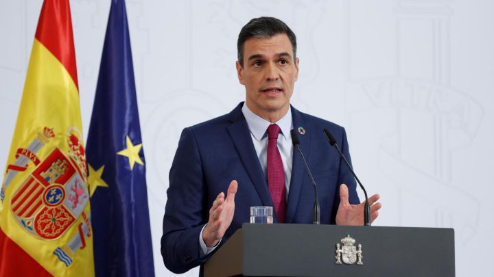 Pedro Sánchez anuncia una "hoja de ruta" para renovar la Monarquía