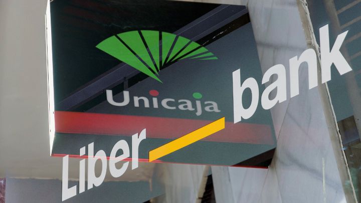 Qué supone la fusión de Unicaja y Liberbank y cómo te puede afectar si eres cliente