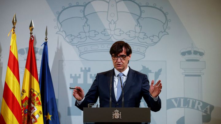 Illa confirma que la vacuna de Moderna estará en España en "siete o diez días"