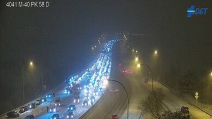 Cierra el aeropuerto de Barajas y cortan en la M-40 y la M-30 en Madrid
