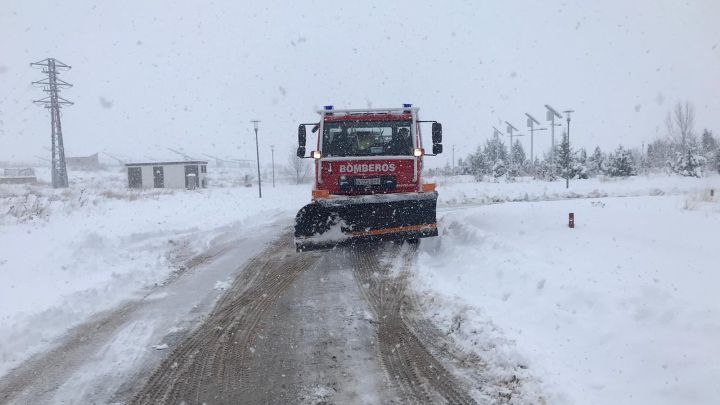 Temporal de nieve Filomena, en directo hoy: estado de las carreteras, Barajas y transporte público
