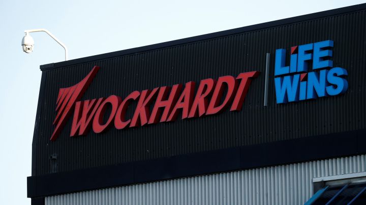 BBC: alerta por un posible paquete bomba en una planta de producción de Astrazeneca