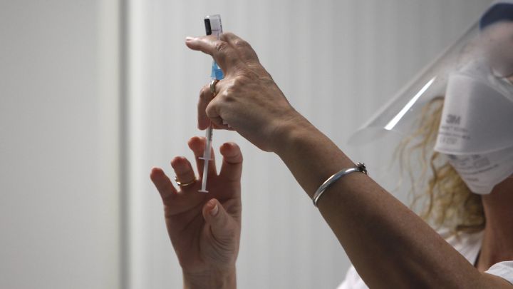 Alemania advierte de cuánto durará la escasez de vacunas