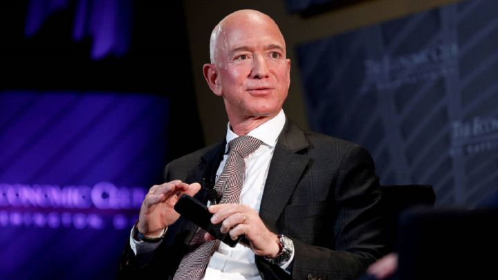 Jeff Bezos deja el cargo de CEO de Amazon