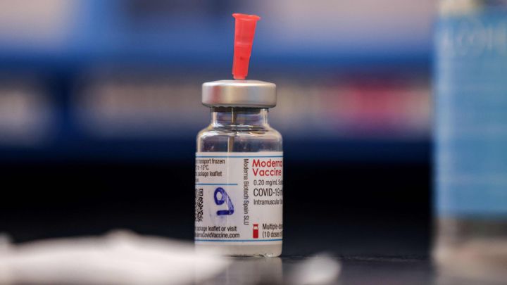 El truco de Moderna para acelerar la vacunación