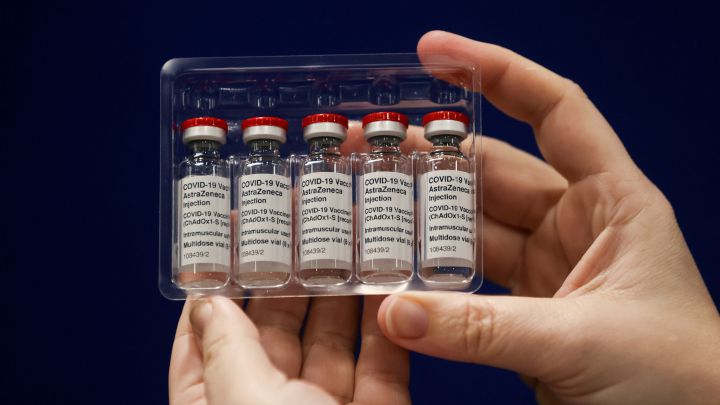 Sanidad aprueba el cambio en el rango de edad para la vacuna de AstraZeneca