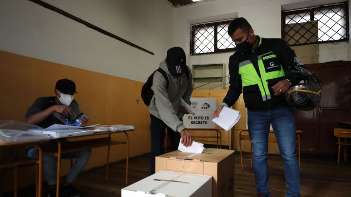 Elecciones Ecuador CNE 2021: cómo saber si me toca estar en mesa electoral y cuál es la multa si no voy