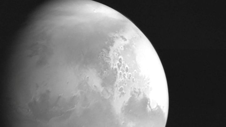 Descubren que la atmósfera de Marte desprende vapor de agua