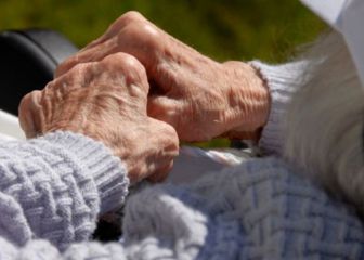 La hincha del Deportivo de 104 años que superó la COVID-19 como si tuviese quince