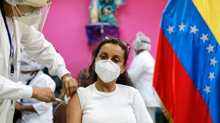 Vacuna Covid-19 en Venezuela: ¿cuándo empieza y por qué hay polémica?