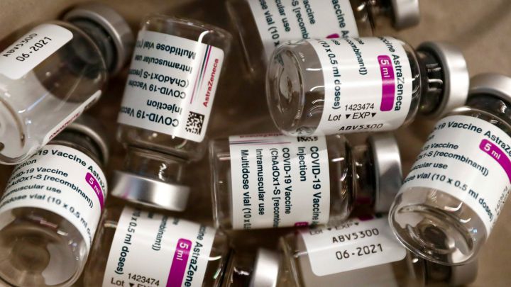 Vacuna de AstraZeneca: lo que dice la ciencia de la inyección contra la COVID que muchos no quieren