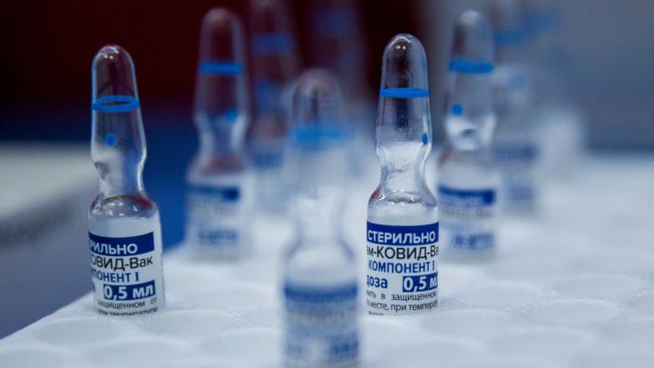 Vacunas Covid: efectos secundarios y cuánto duran en AstraZeneca, Pfizer, Moderna...