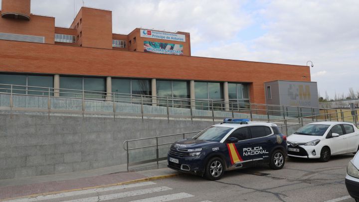 Un conductor de ambulancias degüella a un enfermero del Hospital de Alcalá de Henares