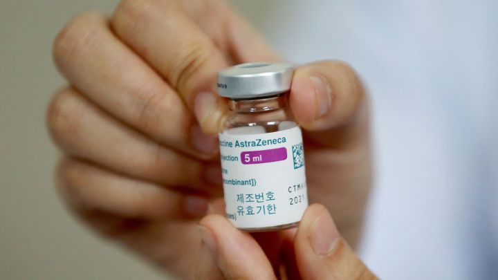 Varias comunidades suspenden la vacunación con AstraZeneca