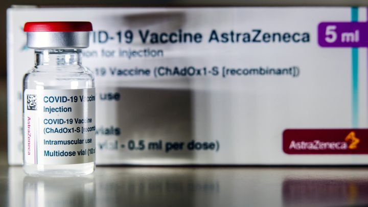 Investigan la muerte de una profesora vacunada con AstraZeneca