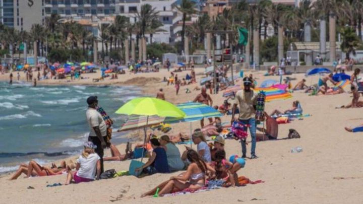 ¿Se puede viajar a Canarias o Baleares desde la Península en San José y Semana Santa?