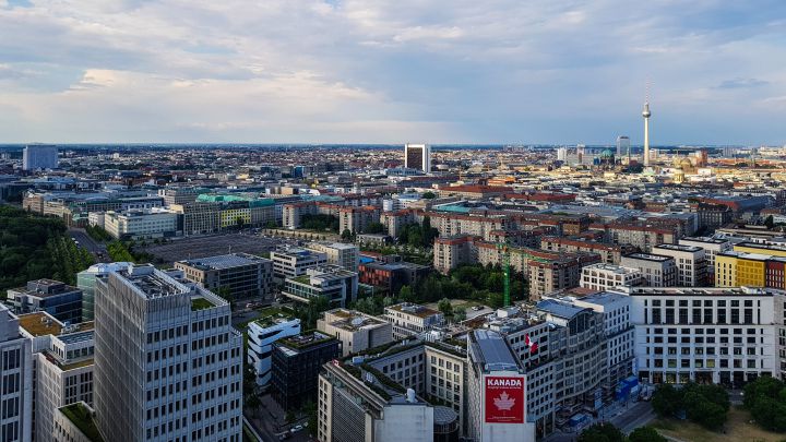 500 personas hacen cola para una visita a un piso en alquiler de Berlín