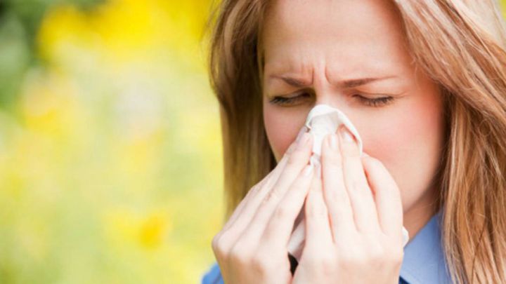 Alergia en primavera: síntomas, parecidos y diferencias con la COVID-19