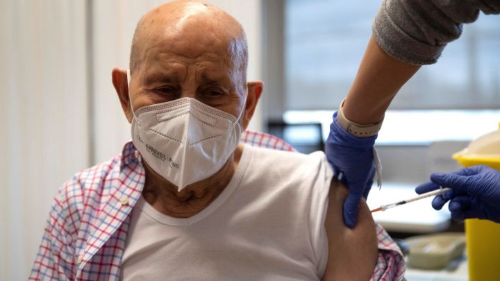 Madrid anuncia el inicio de la vacunación para mayores de 55 años