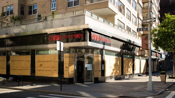 Estados Unidos empieza a vacunar en los supermercados