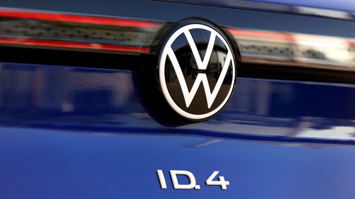 Volkswagen bromea con cambiar su nombre comercial a Voltswagen